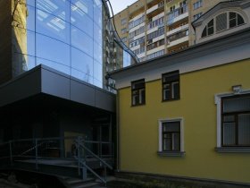Офисное здание в Гагаринском переулке